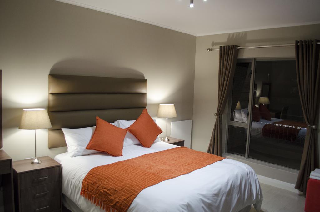 Mayfair Luxury Apartments เคปทาวน์ ภายนอก รูปภาพ